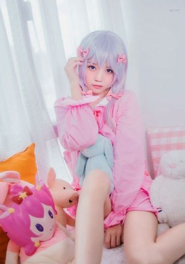 4连胜中国女排3比0横扫波兰