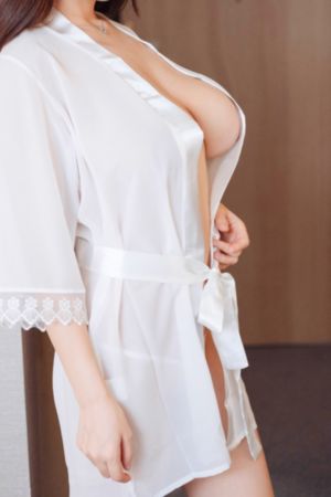 忘穿内裤被同桌c了好爽