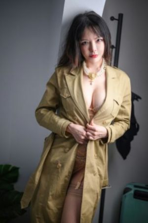 漂亮瘦子