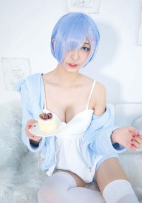 与僧侣的交行合之夜樱花
